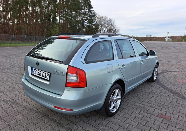 Skoda Octavia cena 24800 przebieg: 153000, rok produkcji 2009 z Pabianice małe 352